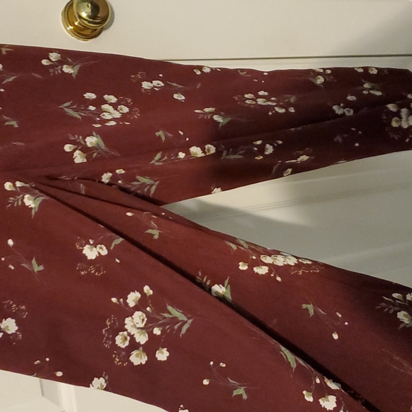 BEAUTIFUL SADIE AND SAGE ROMPER 💕 - Picture 5 of 10